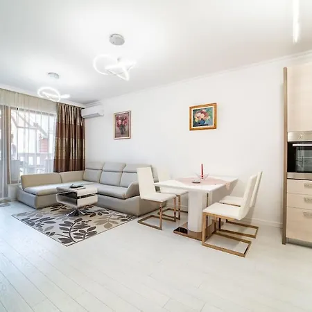 Grand Karavel Top Center Lux Apartment Varna Exterior photo